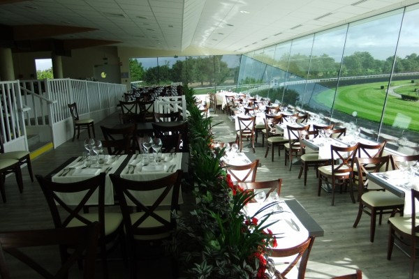 Restaurant hippodrome de Meslay-du-Maine - Restaurant Course Mayenne